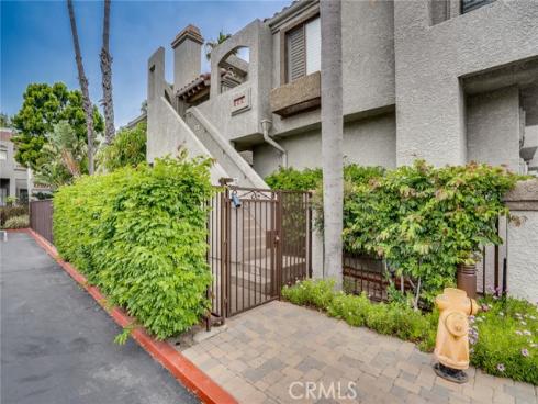 4862  Tiara  , Huntington Beach, CA