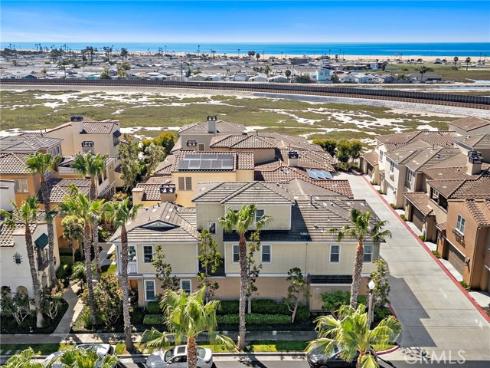 8238 Noelle Drive, Huntington Beach, CA