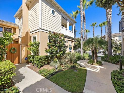 8238 Noelle Drive, Huntington Beach, CA