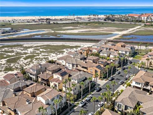 8238 Noelle Drive, Huntington Beach, CA