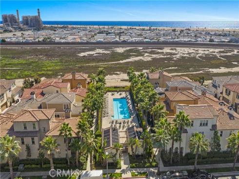 8238 Noelle Drive, Huntington Beach, CA