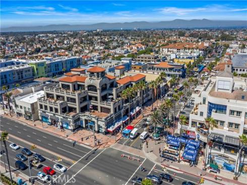 8238 Noelle Drive, Huntington Beach, CA