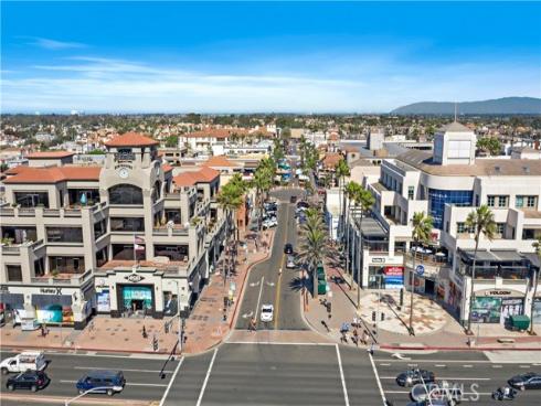 8238 Noelle Drive, Huntington Beach, CA