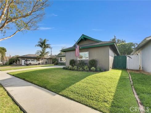 16572 Patricia Lane, Huntington Beach, CA