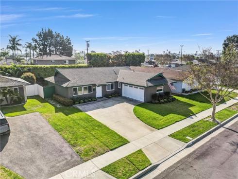 16572 Patricia Lane, Huntington Beach, CA