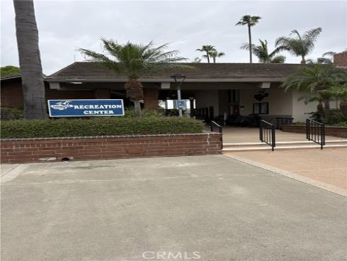 8777  Coral Springs  11H  Court, Huntington Beach, CA