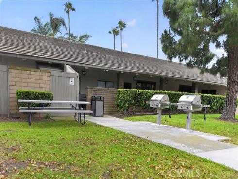 8777  Coral Springs  11H  Court, Huntington Beach, CA