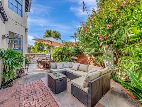 6095  Greenbrier   Drive, Huntington Beach, CA