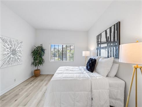 8192  Sandcove Cir  106 , Huntington Beach, CA