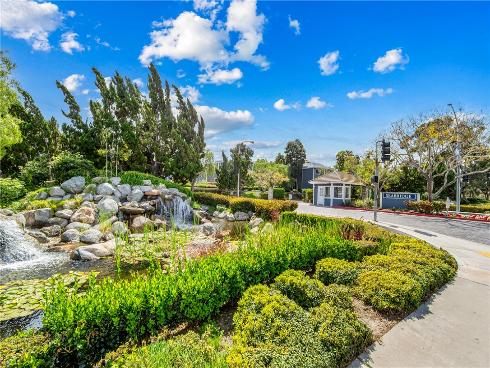 8192  Sandcove Cir  106 , Huntington Beach, CA