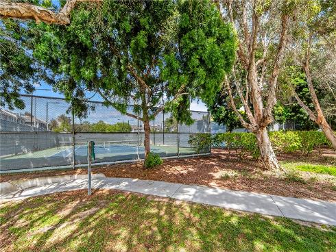 8192  Sandcove Cir  106 , Huntington Beach, CA