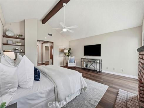 219  Memphis Ave  , Huntington Beach, CA