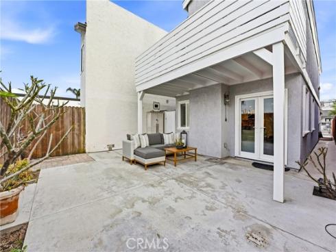 219  Memphis Ave  , Huntington Beach, CA