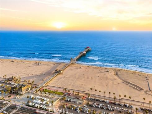 219  Memphis Ave  , Huntington Beach, CA