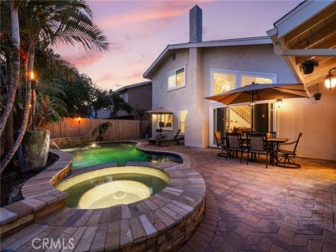 8482  Deepview   Drive, Huntington Beach, CA