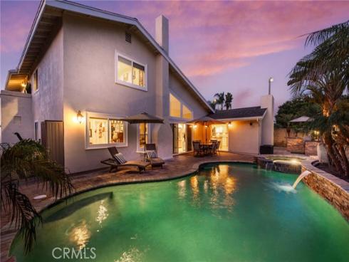 8482  Deepview   Drive, Huntington Beach, CA