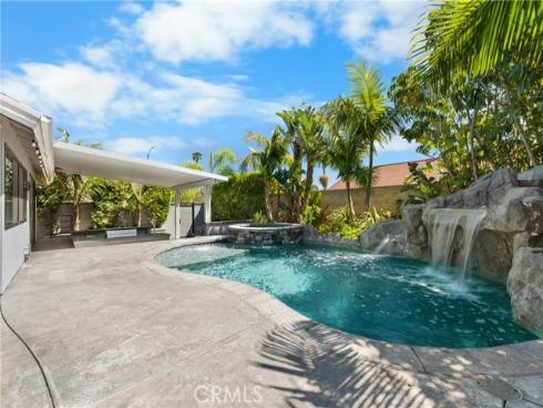 9662  Woodlawn   Drive, Huntington Beach, CA