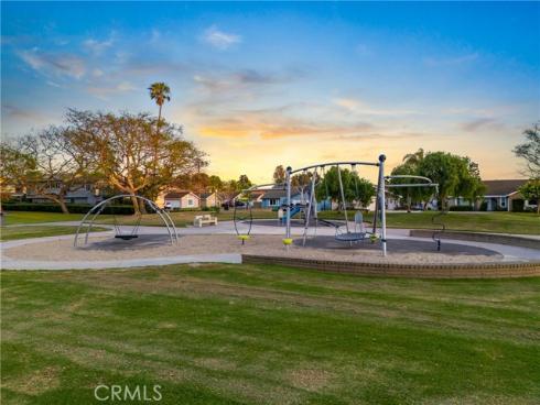 9662  Woodlawn   Drive, Huntington Beach, CA