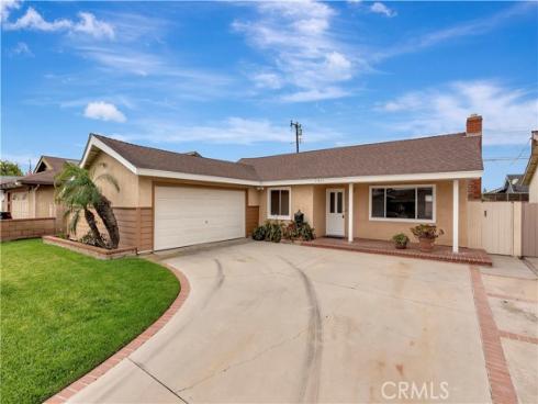 15691  Swan   Lane, Huntington Beach, CA