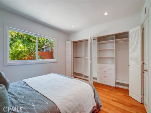 17042  Twain  , Huntington Beach, CA