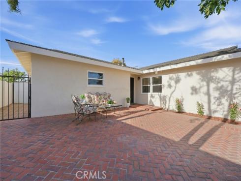 5041 Mcfadden , Huntington Beach, CA