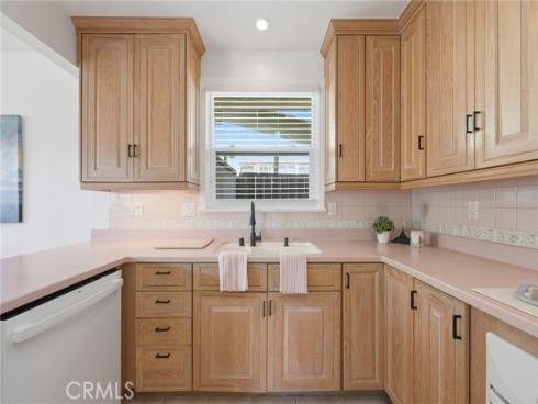 5041 Mcfadden , Huntington Beach, CA