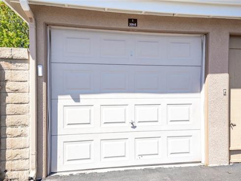 8877  Lauderdale  209E  Court, Huntington Beach, CA