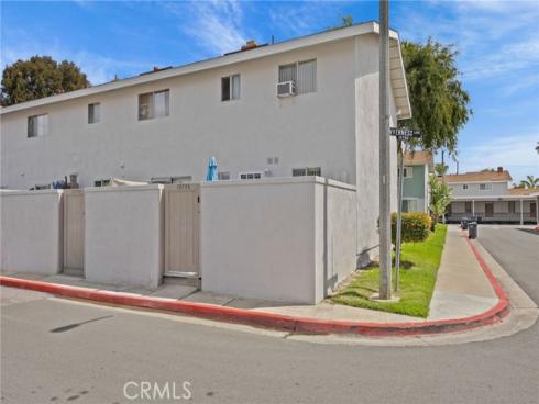 19796  Inverness Lane  , Huntington Beach, CA