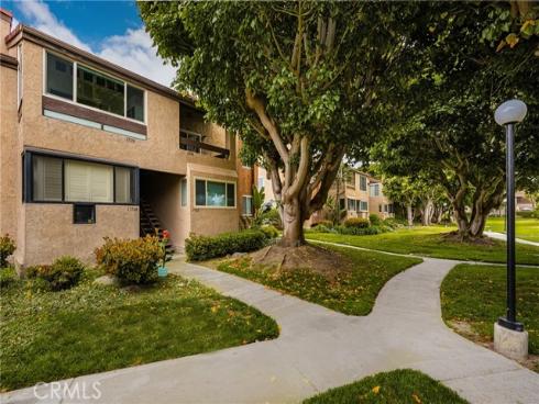 17110 Bluewater Lane, Huntington Beach, CA