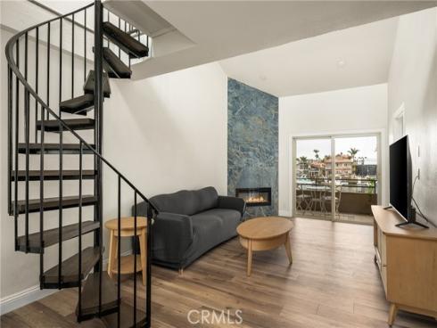 17110 Bluewater Lane, Huntington Beach, CA