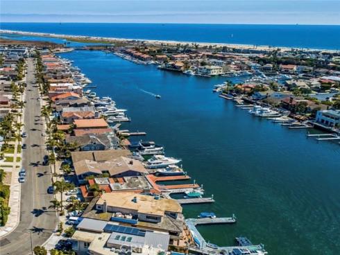 17110 Bluewater Lane, Huntington Beach, CA