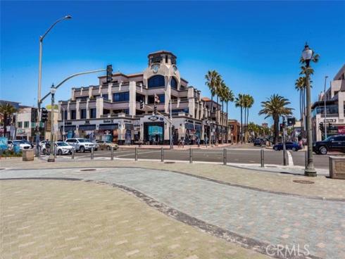 17110 Bluewater Lane, Huntington Beach, CA