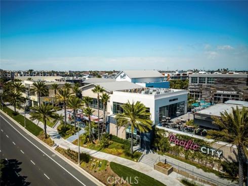 17110  Bluewater   Lane, Huntington Beach, CA