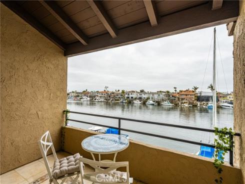 17110 Bluewater Lane, Huntington Beach, CA