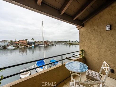 17110 Bluewater Lane, Huntington Beach, CA