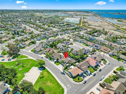 5622  Brighton   Drive, Huntington Beach, CA