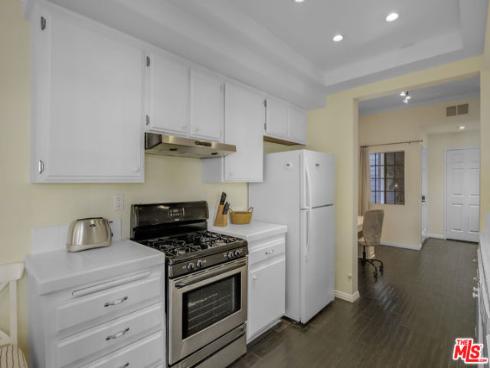 8171  Racepoint  104  Drive, Huntington Beach, CA