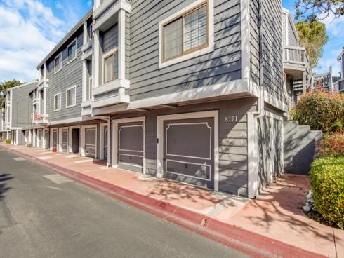 8171  Racepoint  104  Drive, Huntington Beach, CA