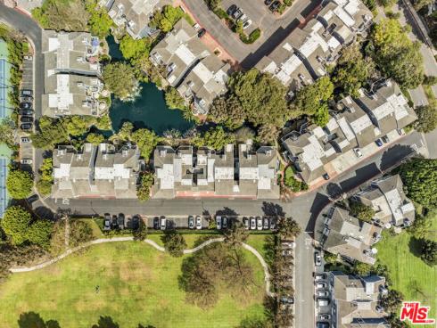 8171  Racepoint  104  Drive, Huntington Beach, CA