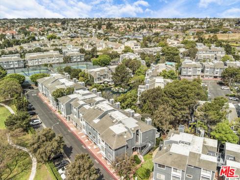 8171  Racepoint  104  Drive, Huntington Beach, CA