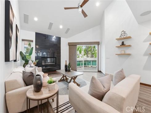 19401  Sunray Lane  204 , Huntington Beach, CA