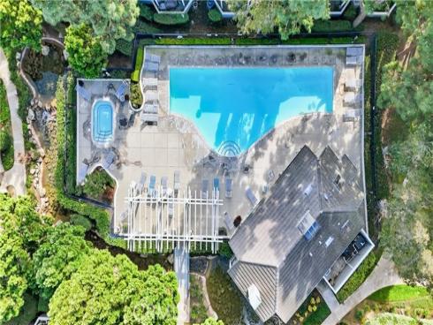 19401  Sunray Lane  204 , Huntington Beach, CA