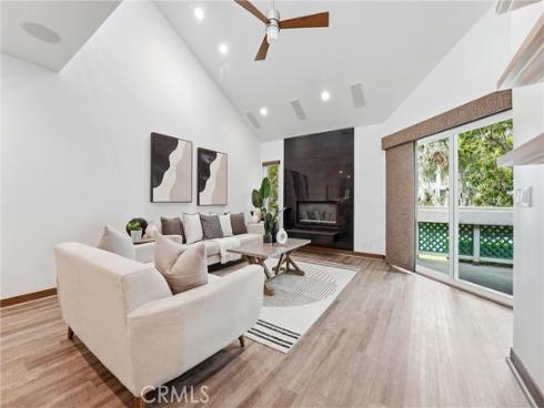 19401  Sunray Lane  204 , Huntington Beach, CA