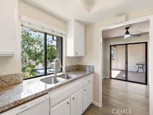 8633  Portola  17E  Court, Huntington Beach, CA