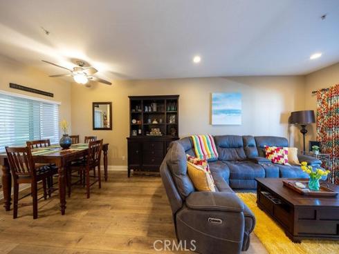 1516 Pacific Coast , Huntington Beach, CA