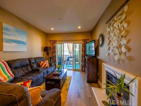 1516 Pacific Coast , Huntington Beach, CA