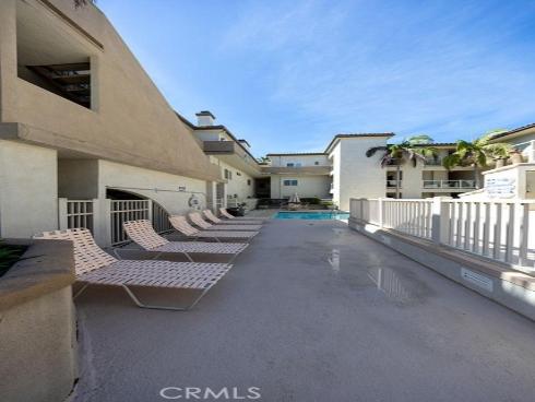 1516 Pacific Coast , Huntington Beach, CA