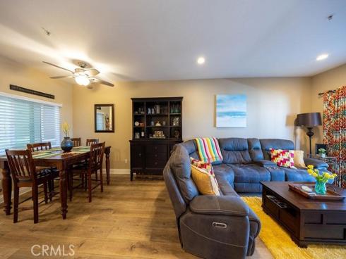 1516 Pacific Coast , Huntington Beach, CA