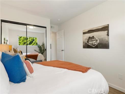 17252  Almelo   Lane, Huntington Beach, CA