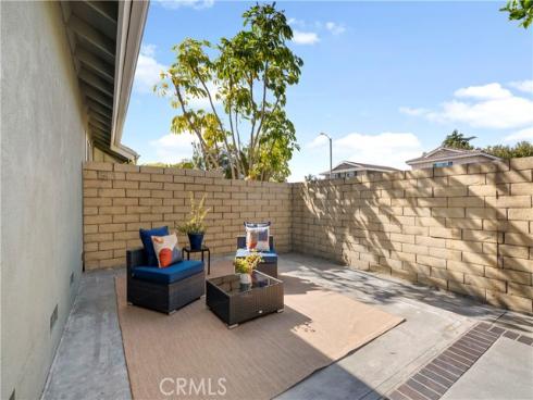 17252  Almelo   Lane, Huntington Beach, CA